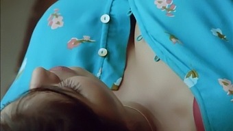 สาวแก่ยั่วยวนใช้ทักษะทางเพศของเธอเพื่อล่อลวงคู่ของเธอ