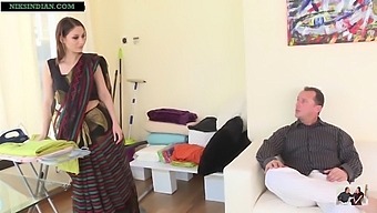 Saree-Clad Kaamwali Bai Gets Her Ass Fucked Hard